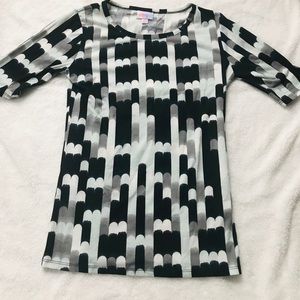 Xs Lularoe Gigi shirt
